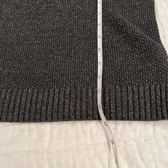 Top - Picture 4 of 4